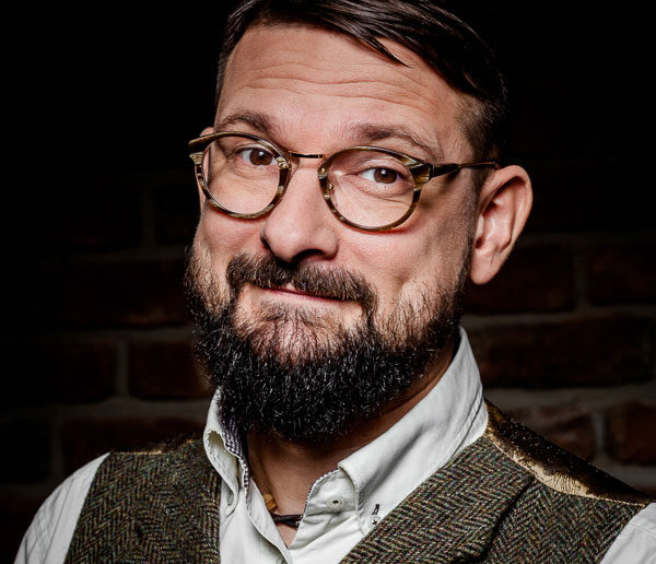 Miłosz Brzeziński opowiada czym jest głaskologia