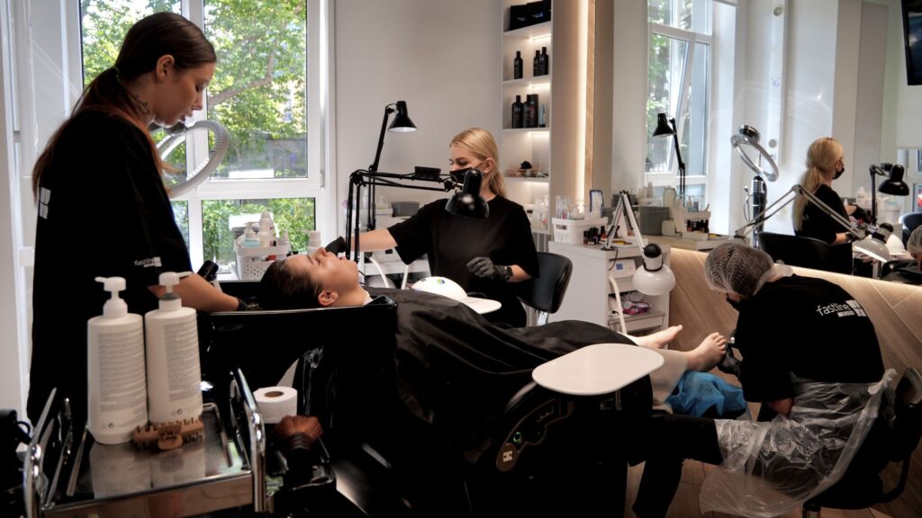 Jedna wizyta zamiast pięciu? Jej model biznesowy zmienia zasady gry